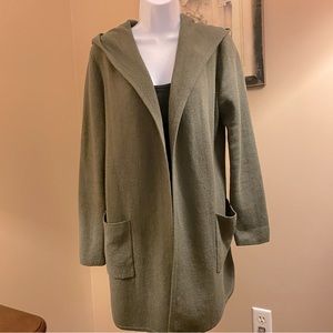 Tahari open front cotton blend cardigan. Olive green, size small
